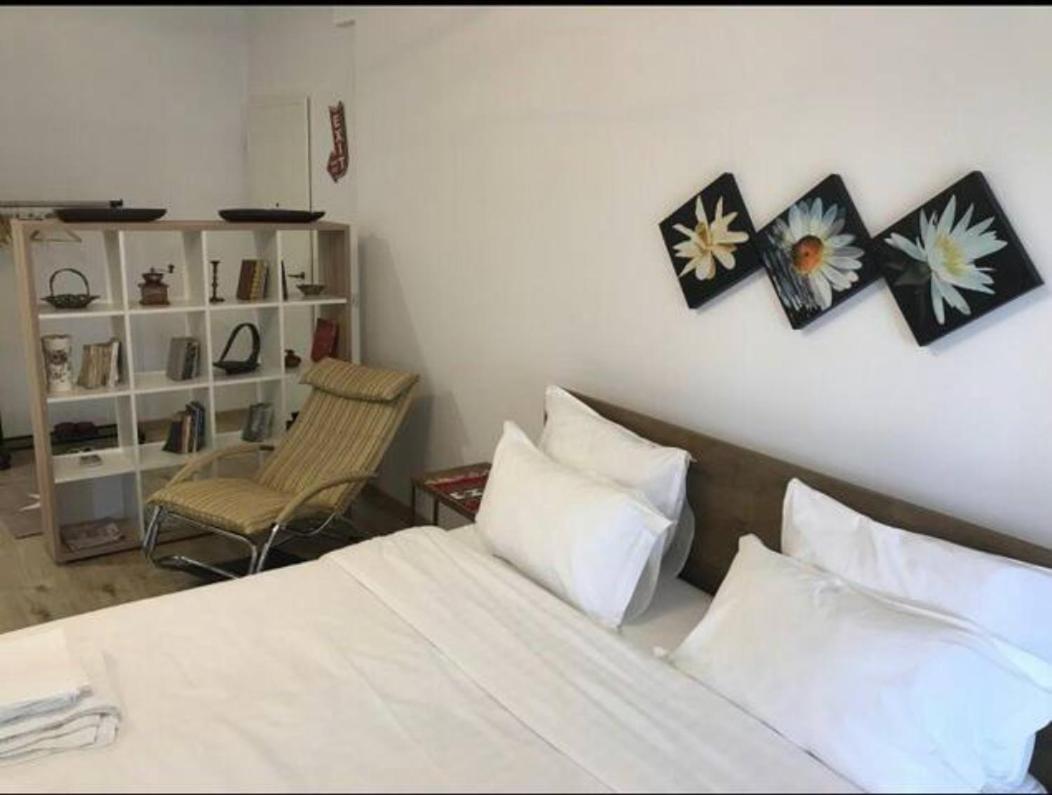 4 - Pazariiri * Tirana